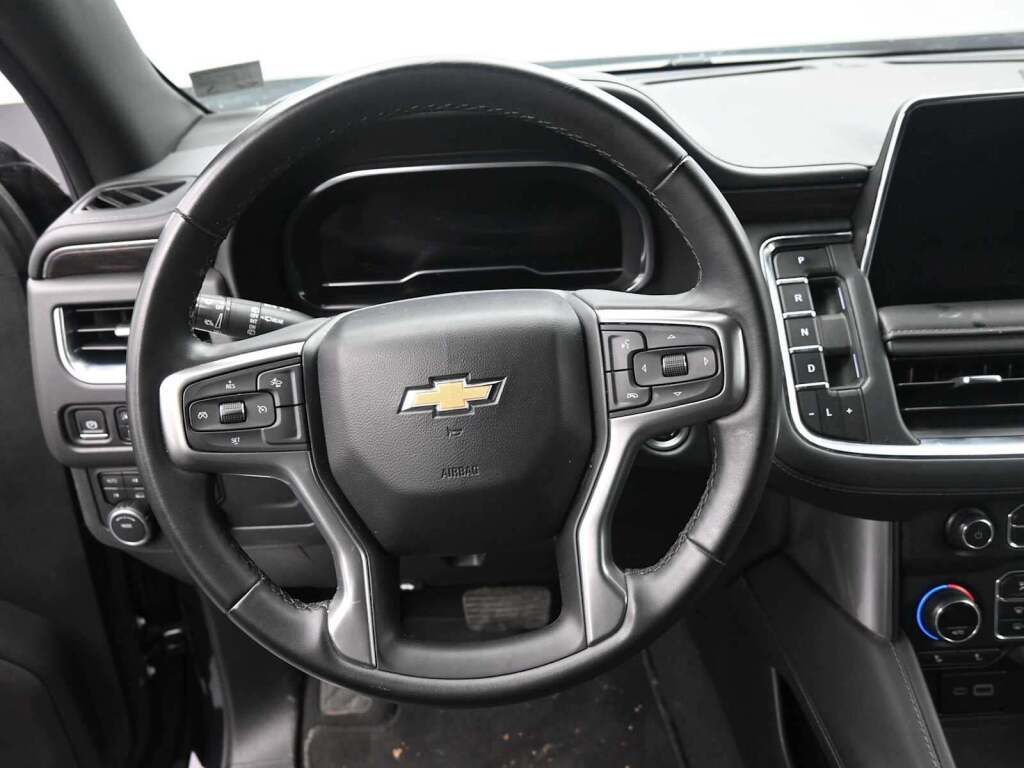 2024 Chevrolet Suburban 4WD LT