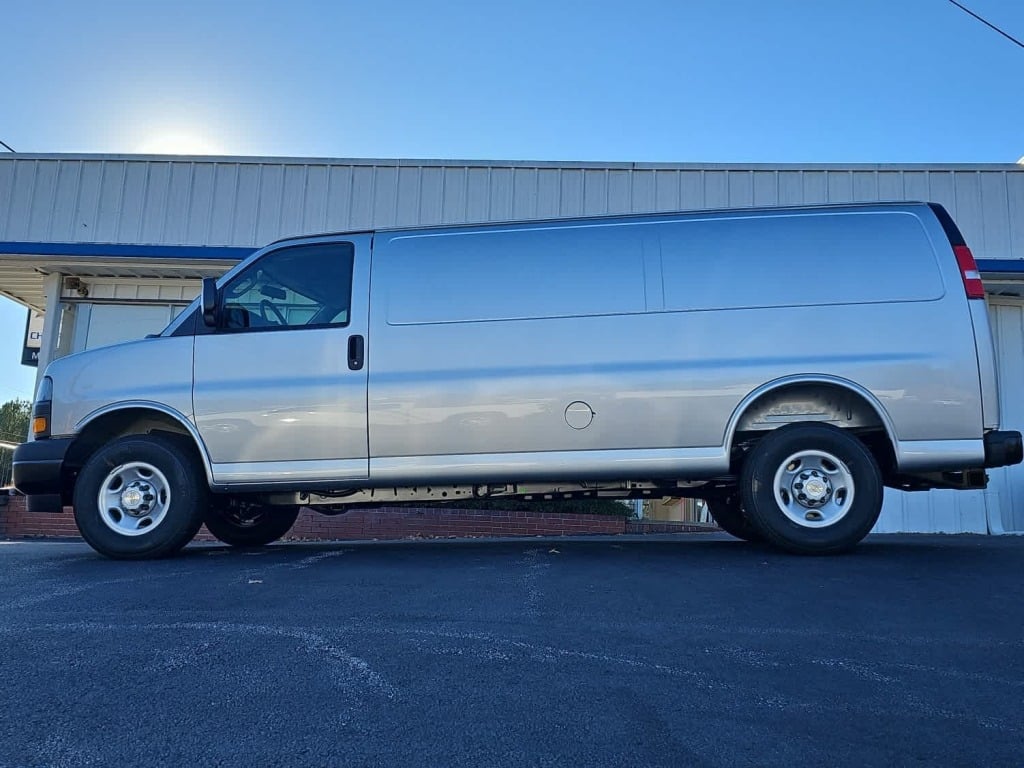 2025 Chevrolet Express Cargo RWD 2500 Extended Wheelbase WT