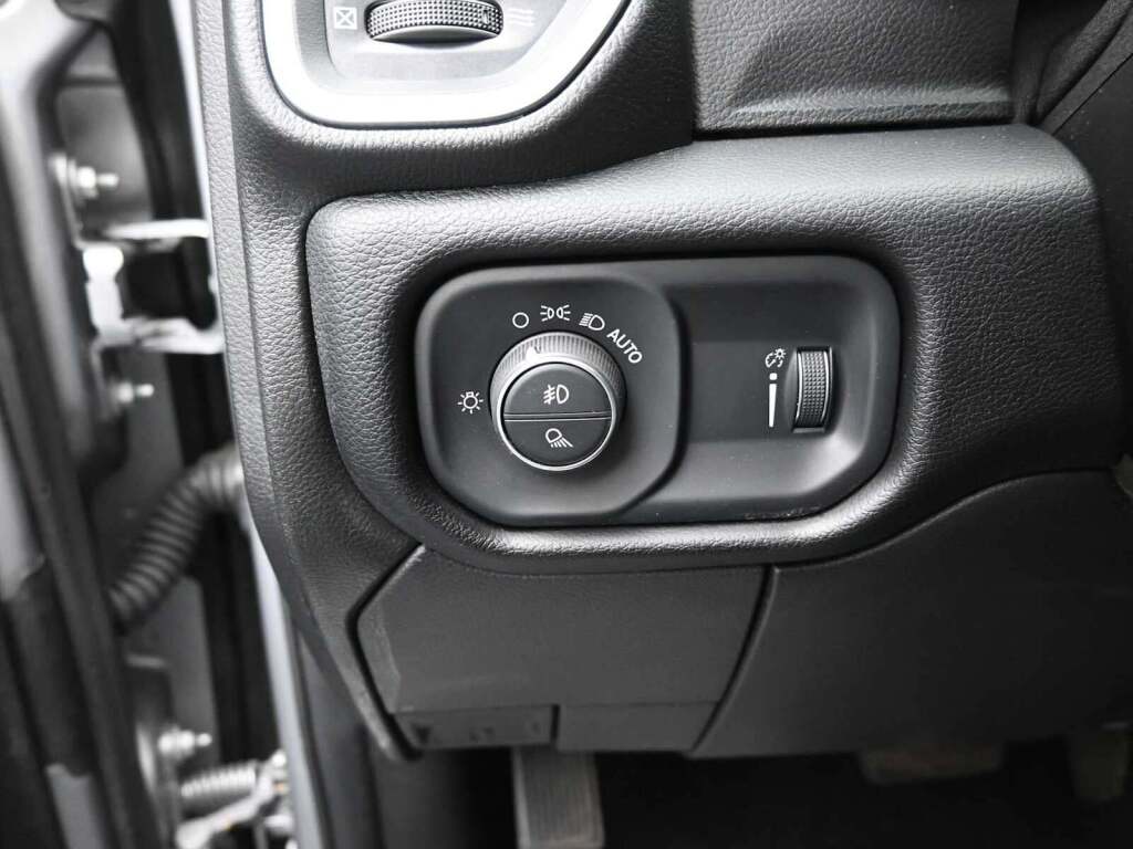 2024 Ram 3500 Big Horn Crew Cab 4x4 8' Box