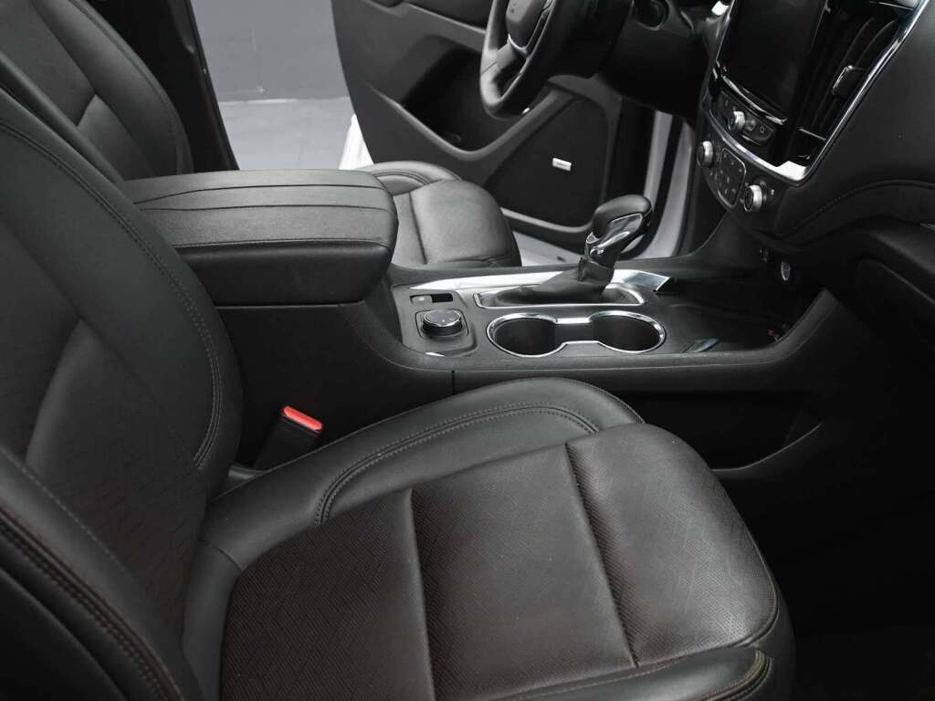 2023 Chevrolet Traverse AWD High Country