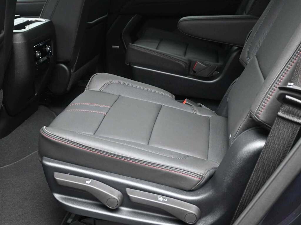 2026 Chevrolet Tahoe 4WD RST