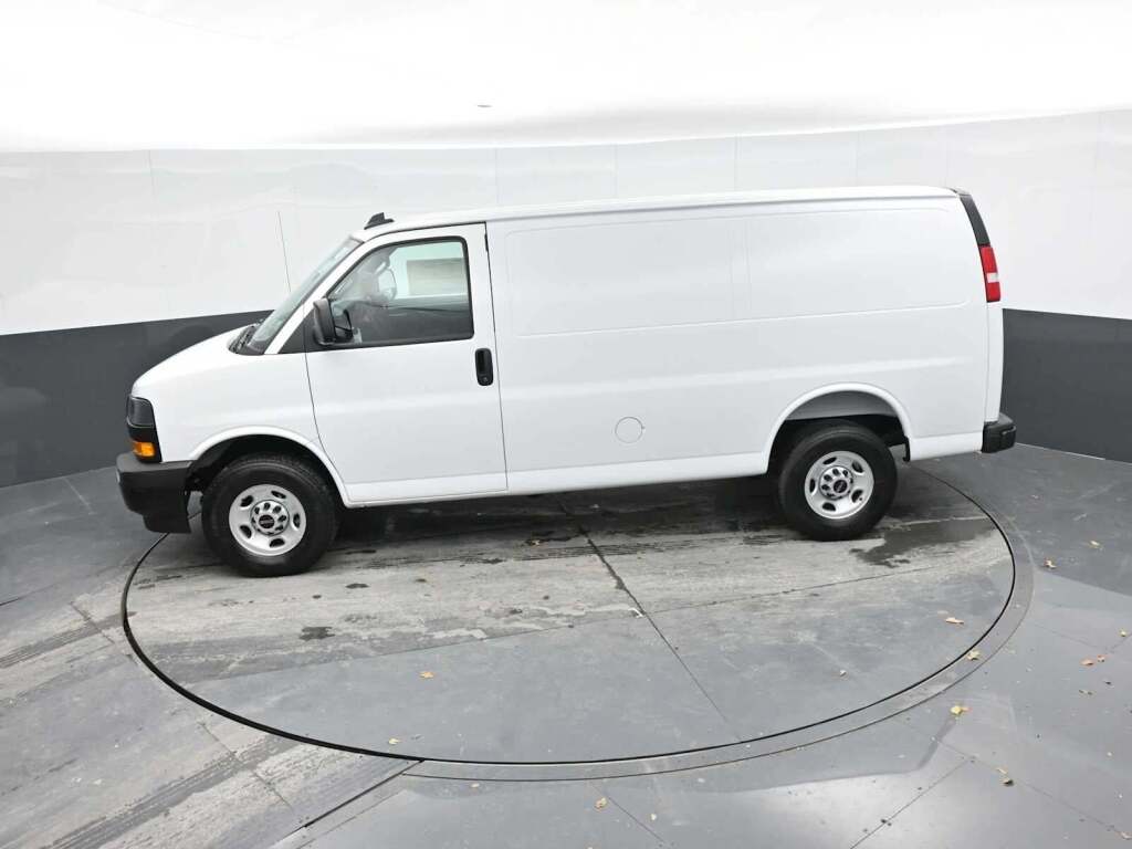 2025 GMC Savana Cargo RWD 2500 Regular Wheelbase Work Van
