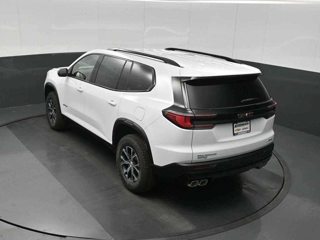 2026 GMC Acadia AT4 AWD