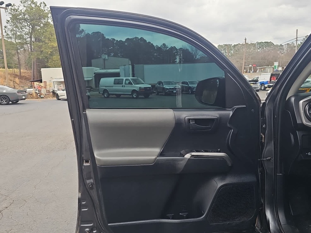 2019 Toyota Tacoma SR V6