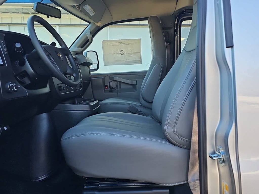 2025 Chevrolet Express Cargo RWD 2500 Extended Wheelbase WT