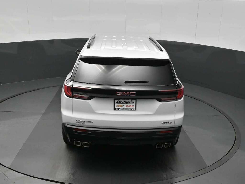 2026 GMC Acadia AT4 AWD