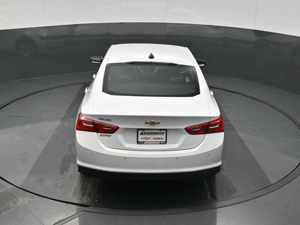 2022 Chevrolet Malibu FWD 1FL