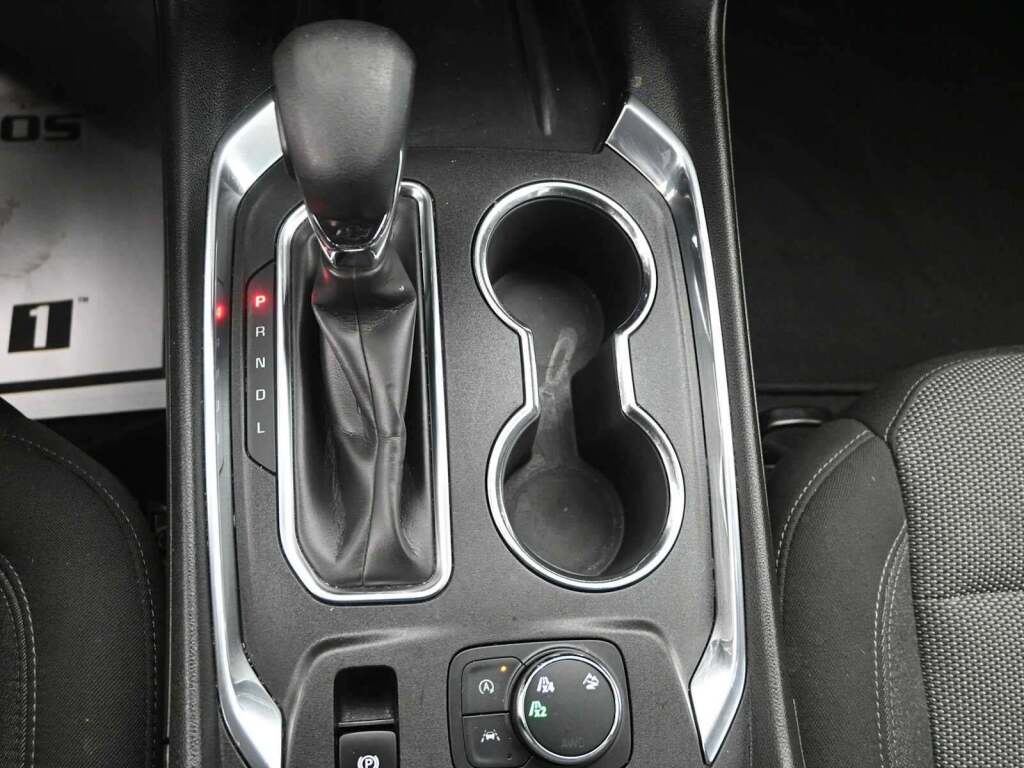 2023 Chevrolet Traverse AWD LT Cloth