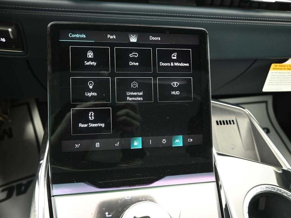 2025 Cadillac Escalade IQ Luxury 2 AWD