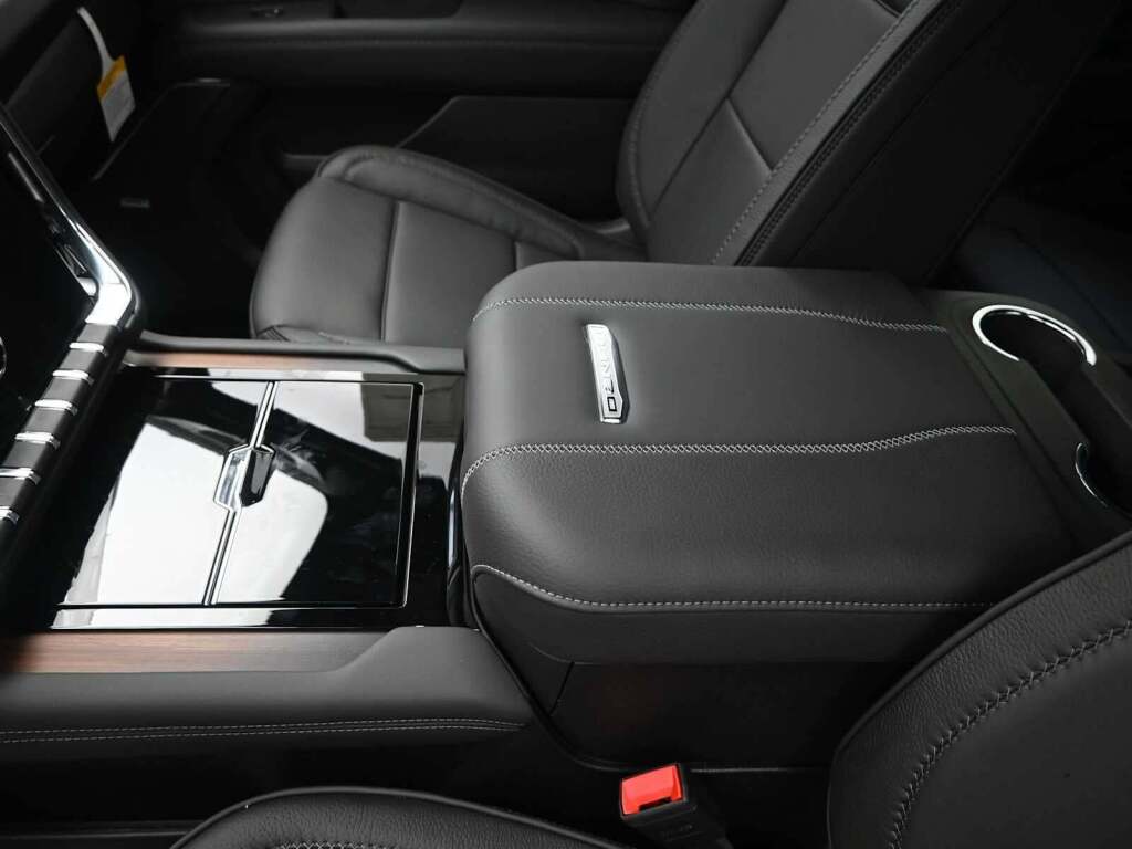 2026 GMC Yukon XL 4WD Denali