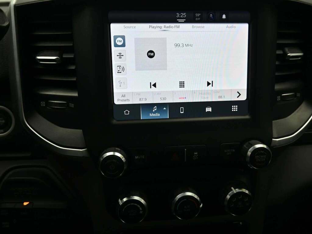 2024 Ram 3500 Big Horn Crew Cab 4x4 8' Box