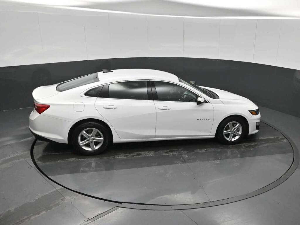 2022 Chevrolet Malibu FWD 1FL