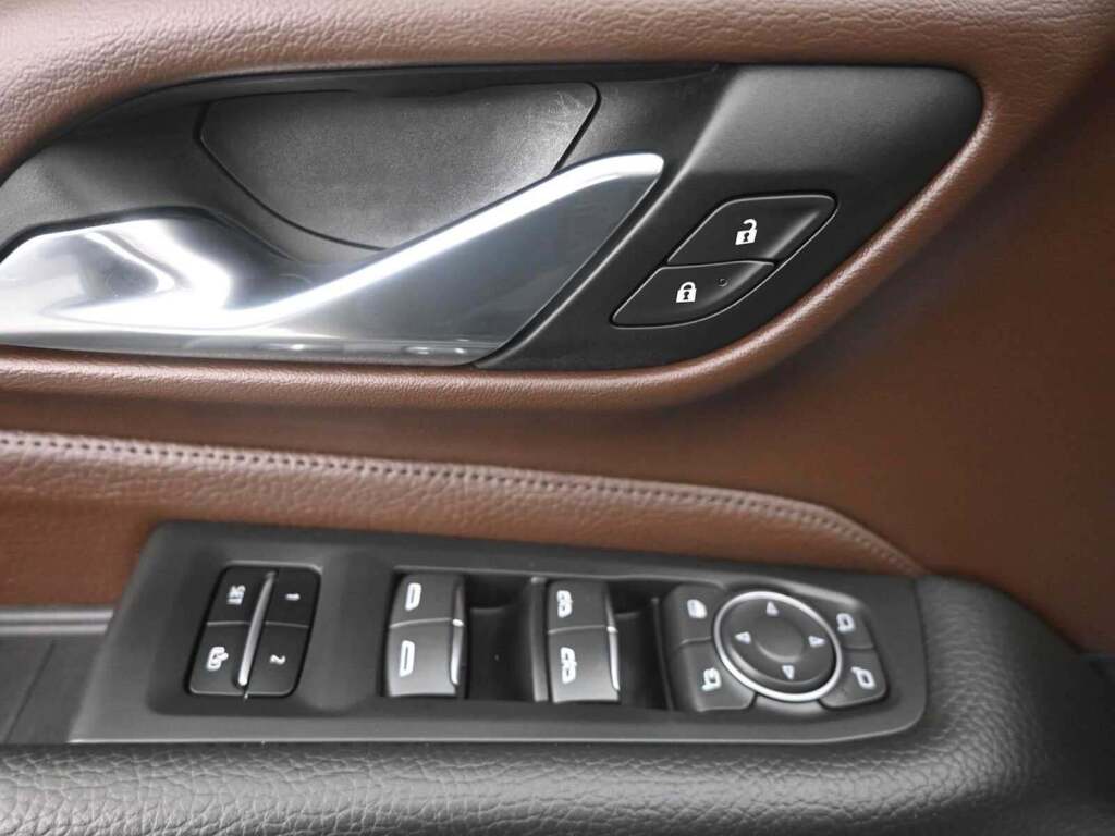 2021 GMC Yukon 4WD Denali