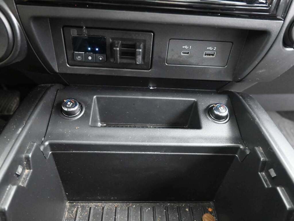 2024 Nissan TITAN Crew Cab PRO-4X 4x4