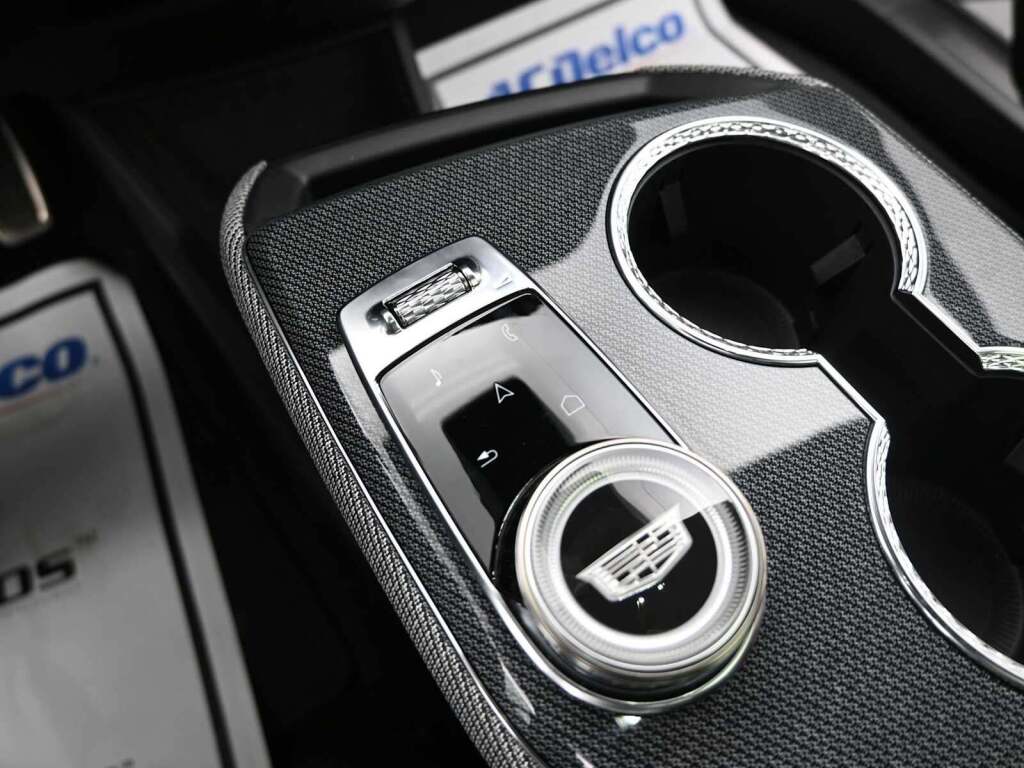 2025 Cadillac OPTIQ Sport 2 AWD