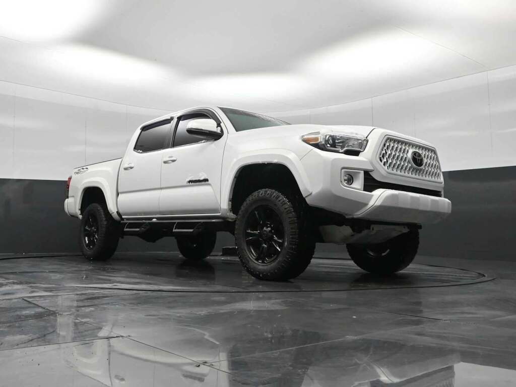 2019 Toyota Tacoma SR V6