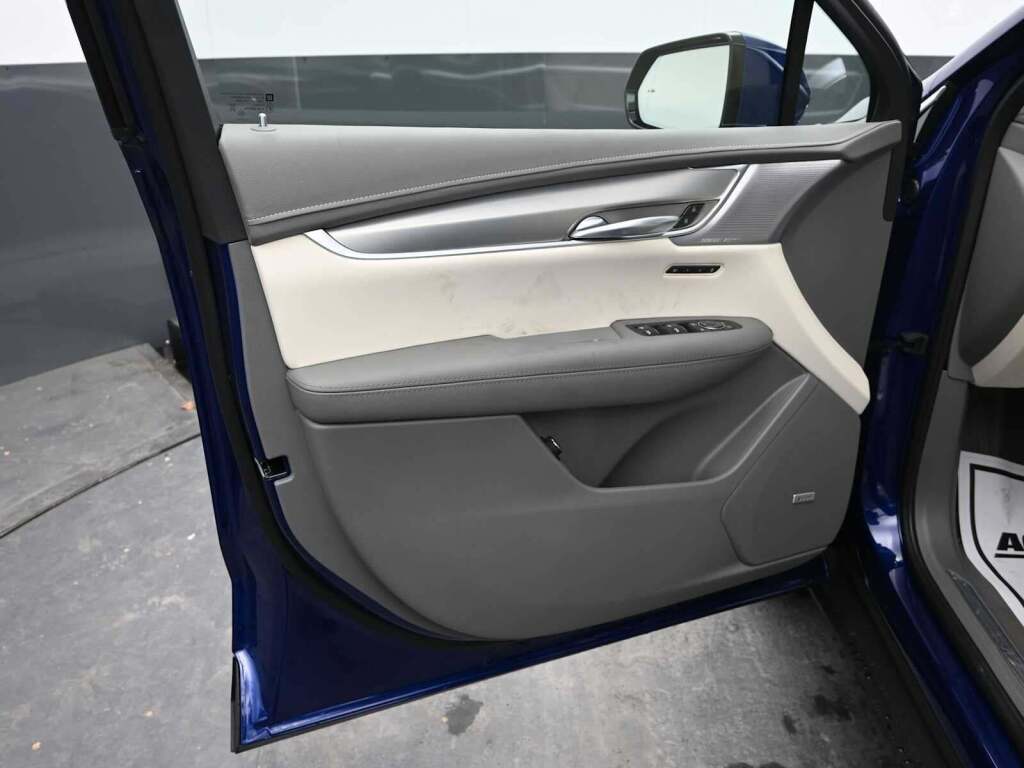 2025 Cadillac XT5 AWD Premium Luxury