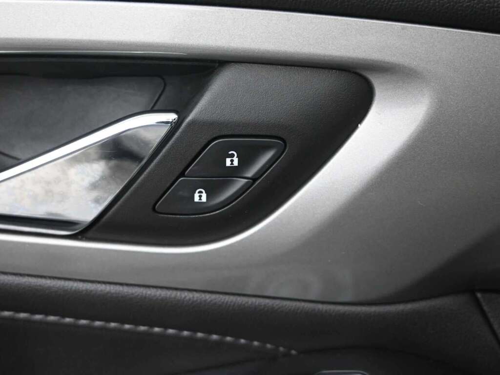 2023 Chevrolet Traverse AWD LT Cloth