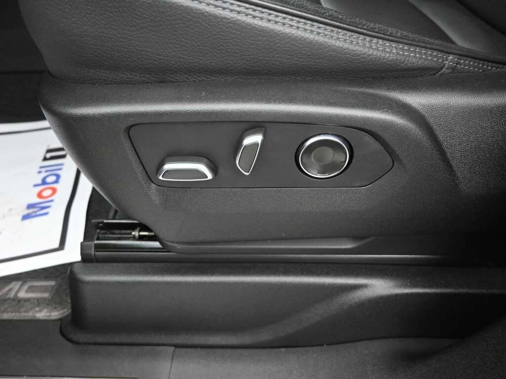 2021 GMC Yukon 4WD Denali