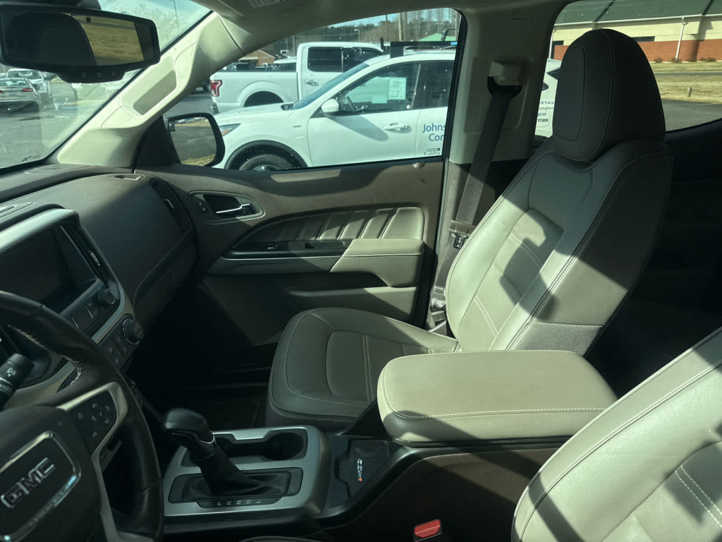 2022 GMC Canyon 4WD Crew Cab Short Box Denali