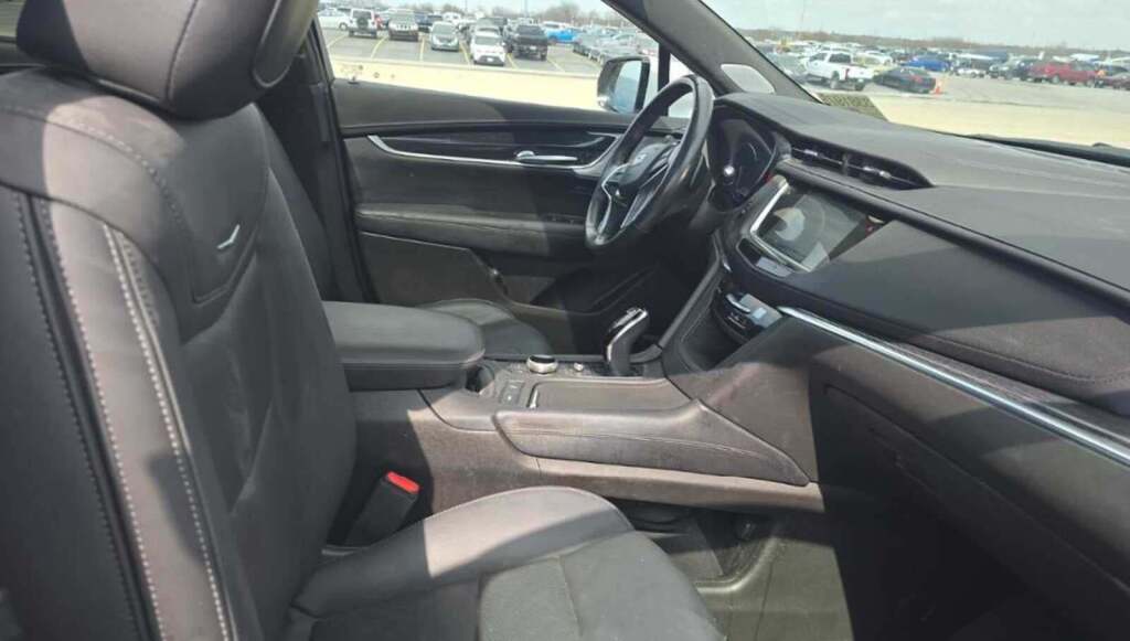 2024 Cadillac XT5 FWD Premium Luxury