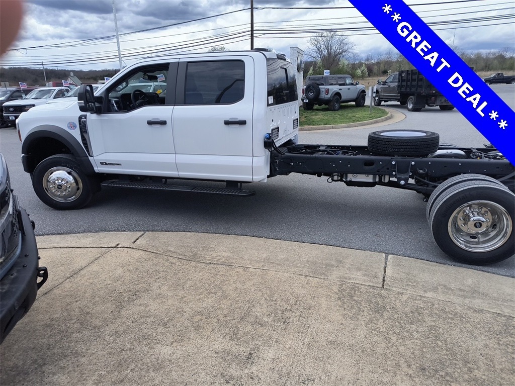 2024 Ford F-450 Chassis XL