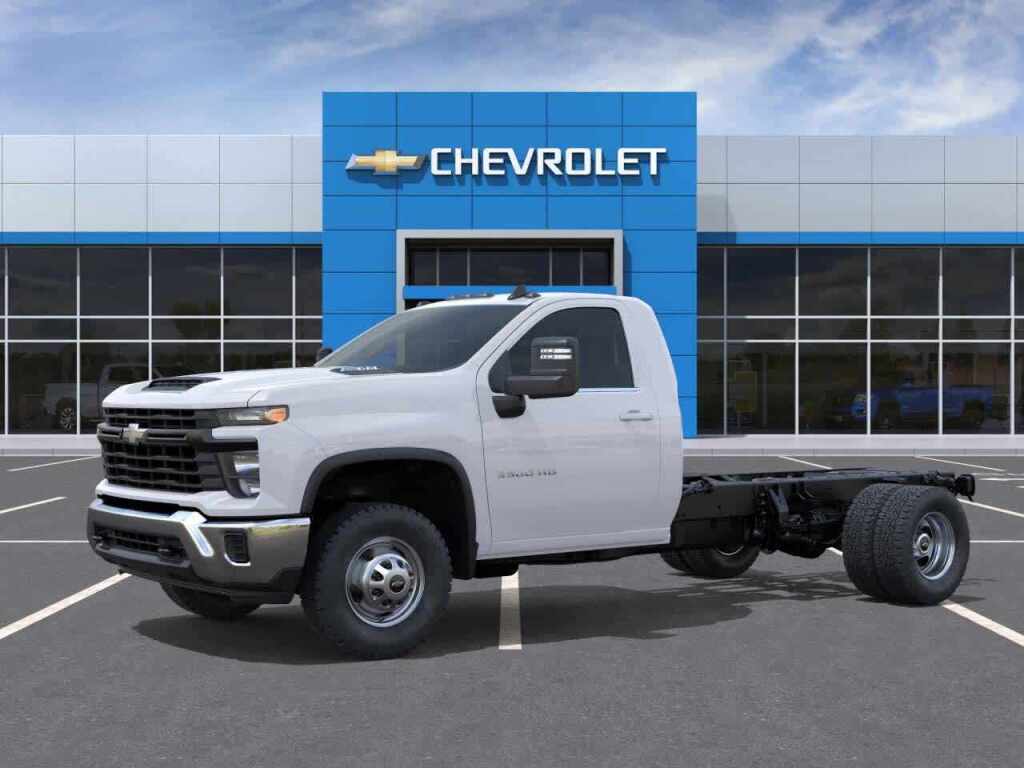2025 Chevrolet Silverado 3500HD Chassis Work Truck