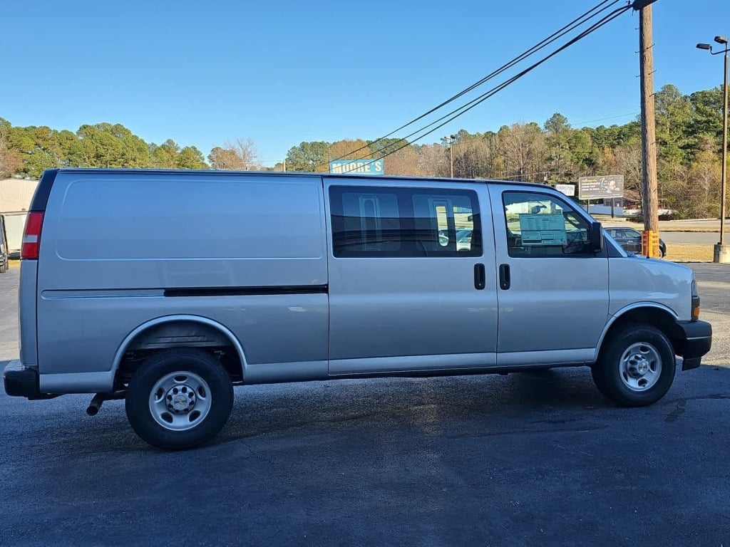 2025 Chevrolet Express Cargo RWD 2500 Extended Wheelbase WT