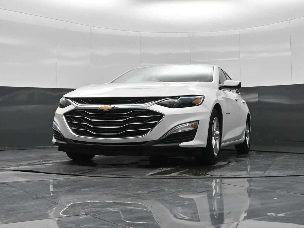 2022 Chevrolet Malibu FWD 1FL