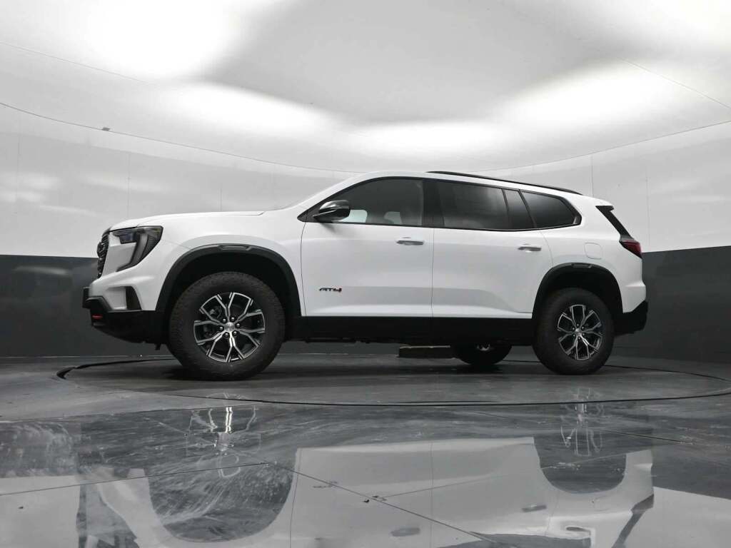 2026 GMC Acadia AT4 AWD