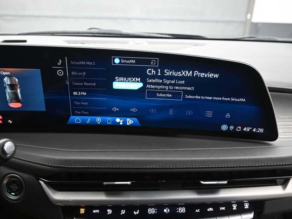 2024 Cadillac XT4 AWD Premium Luxury