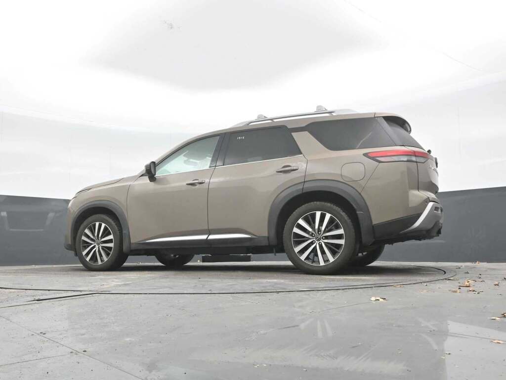 2023 Nissan Pathfinder Platinum 4WD