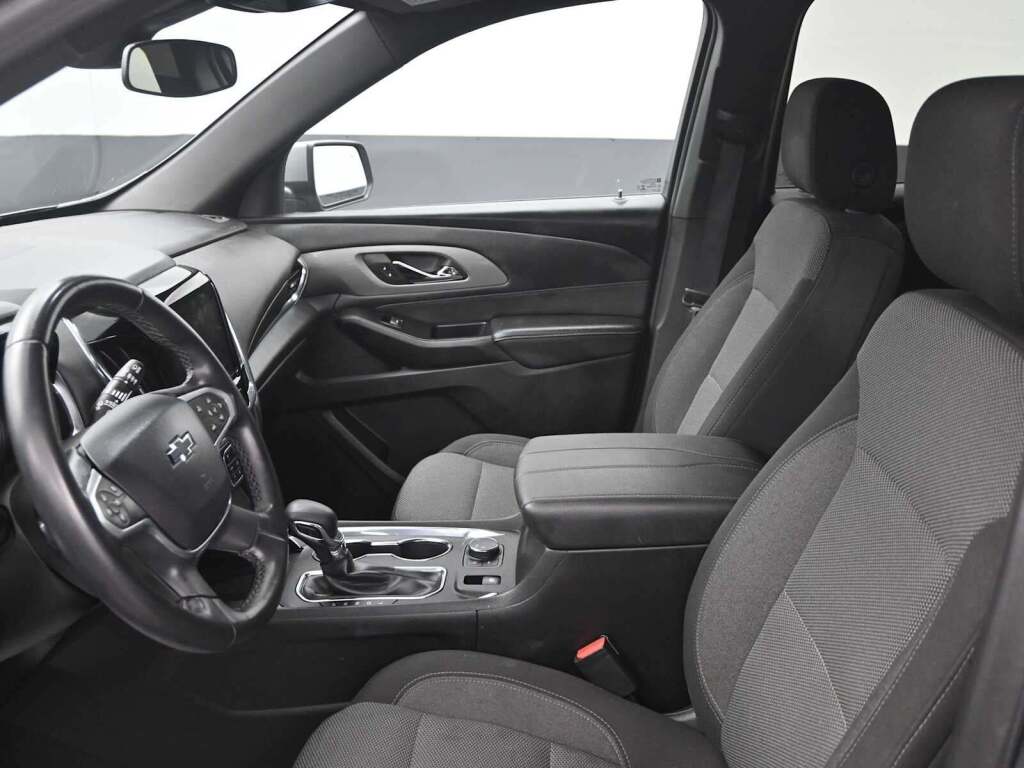 2023 Chevrolet Traverse AWD LT Cloth