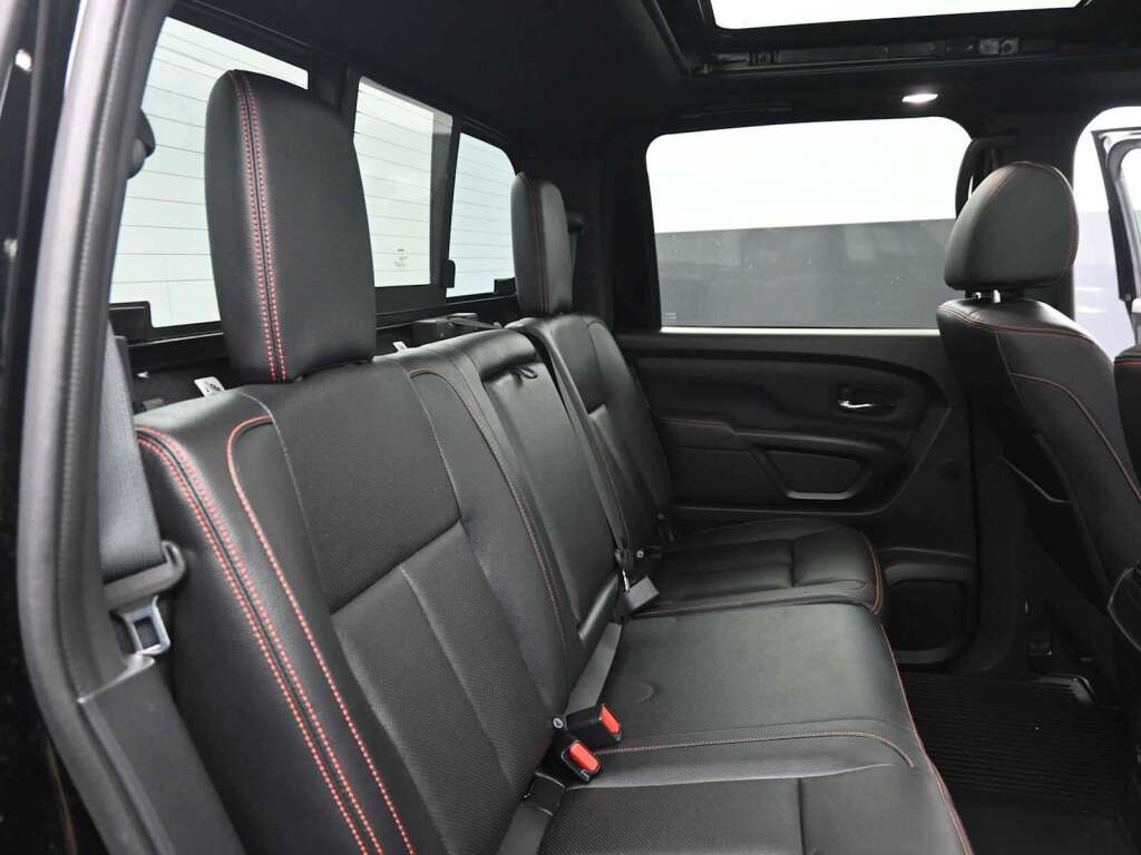 2024 Nissan TITAN Crew Cab PRO-4X 4x4