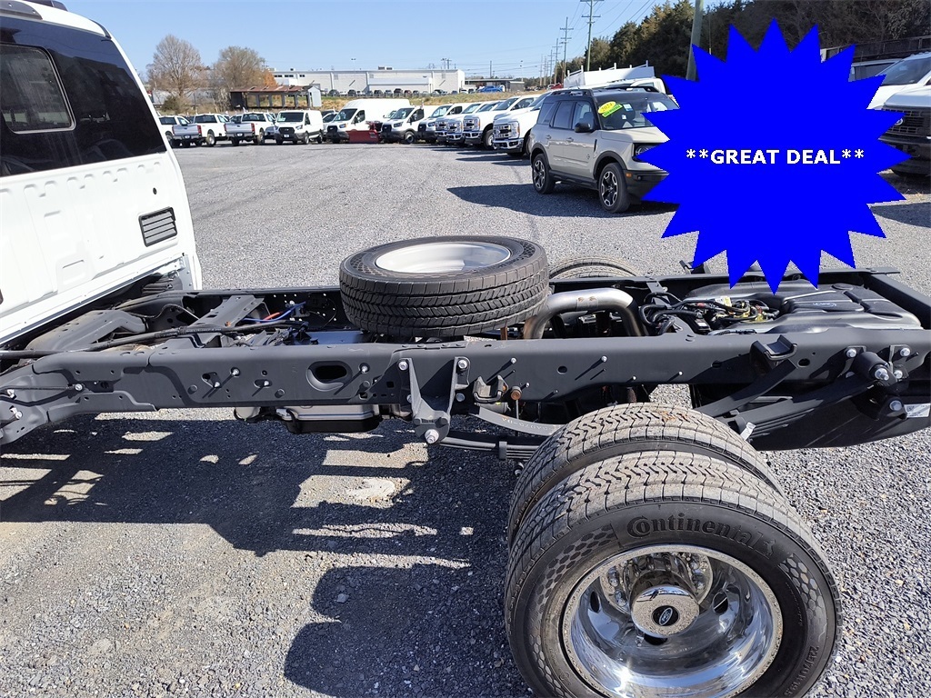 2024 Ford F-450 Chassis XL