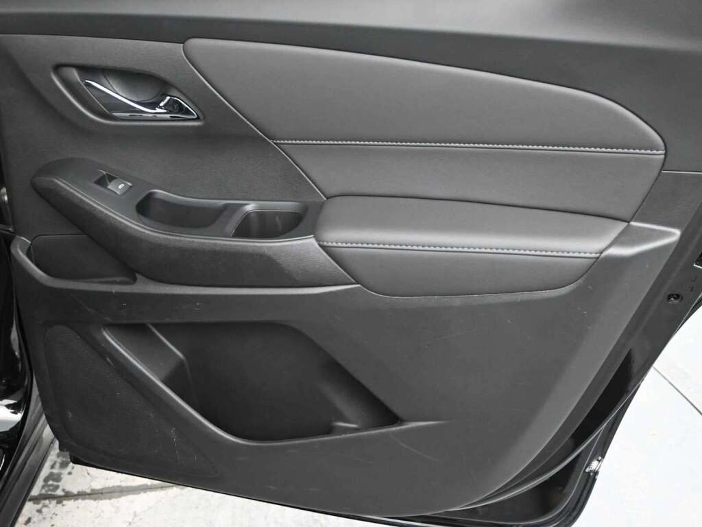 2023 Chevrolet Traverse FWD LT Cloth