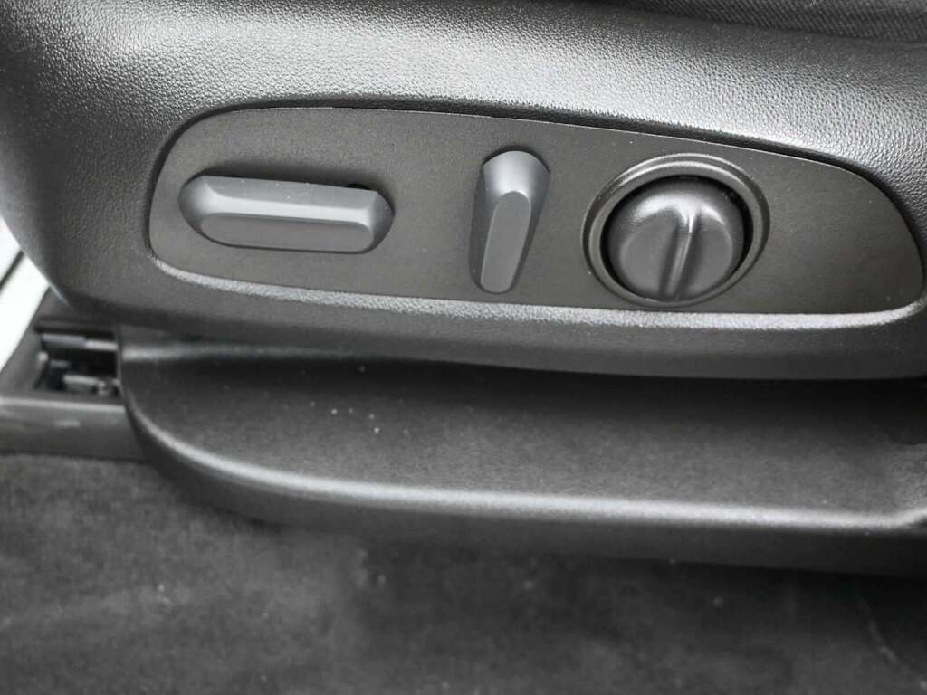 2023 Chevrolet Traverse AWD LT Cloth