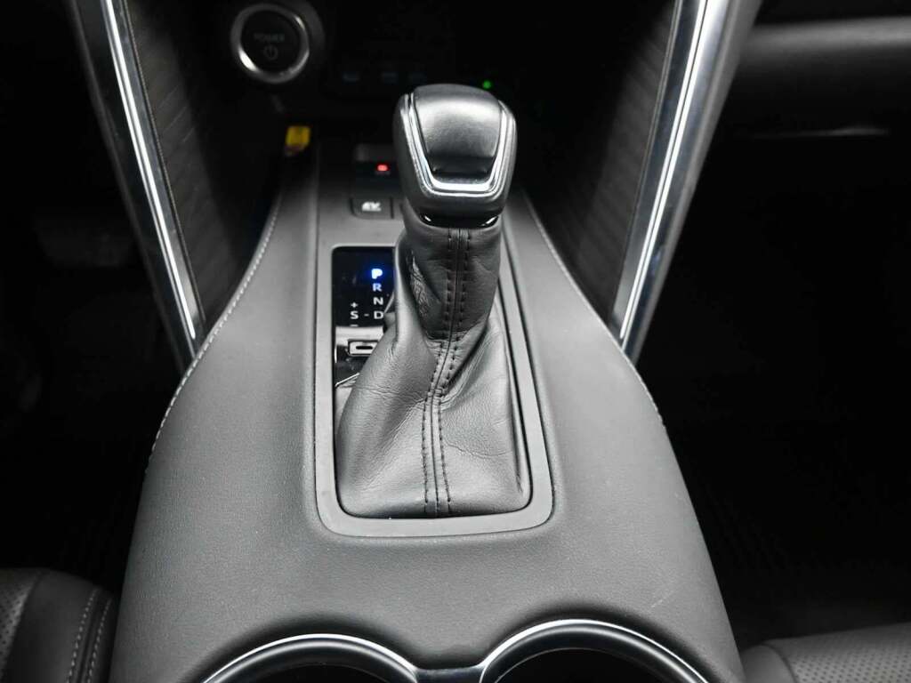 2024 Toyota Venza LE