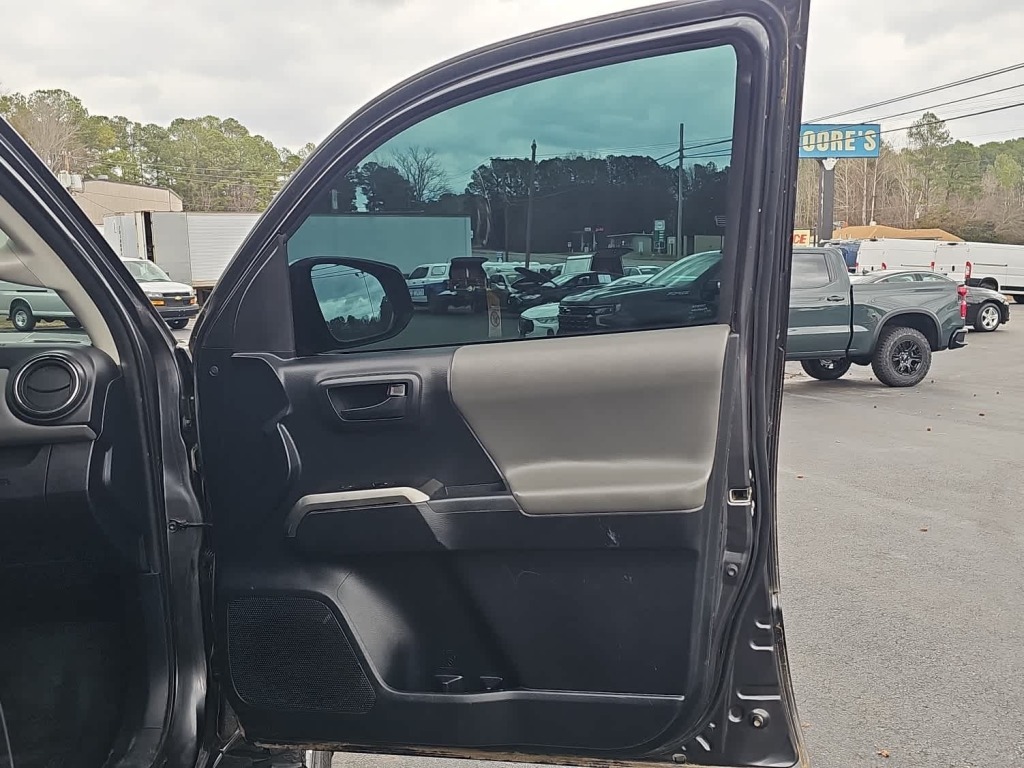 2019 Toyota Tacoma SR V6