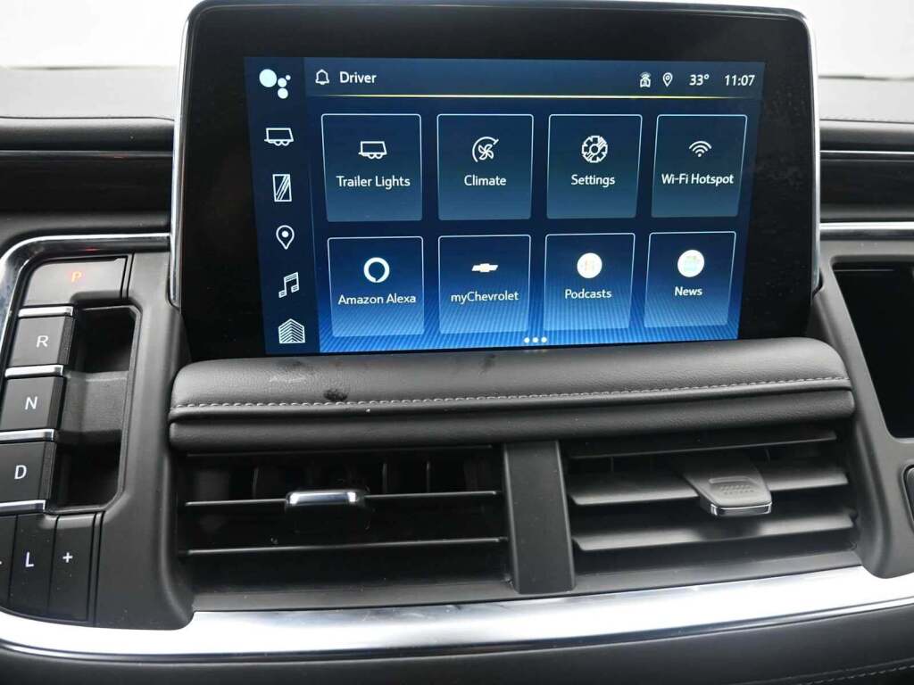 2024 Chevrolet Suburban 4WD LT