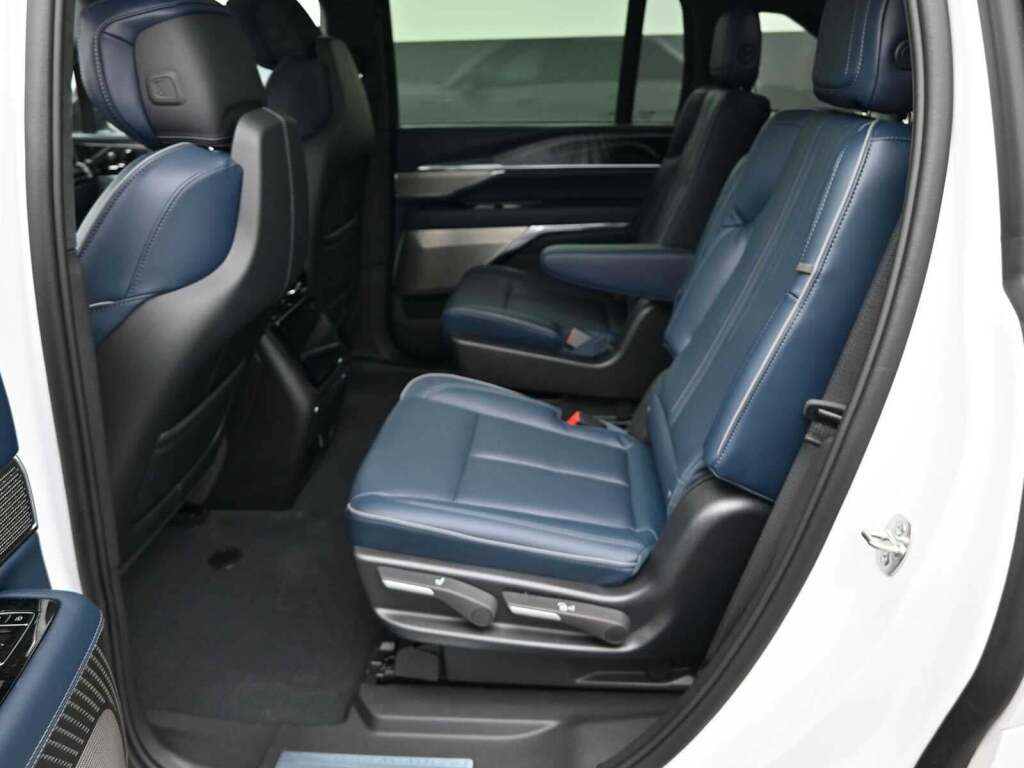 2025 Cadillac Escalade IQ Luxury 2 AWD