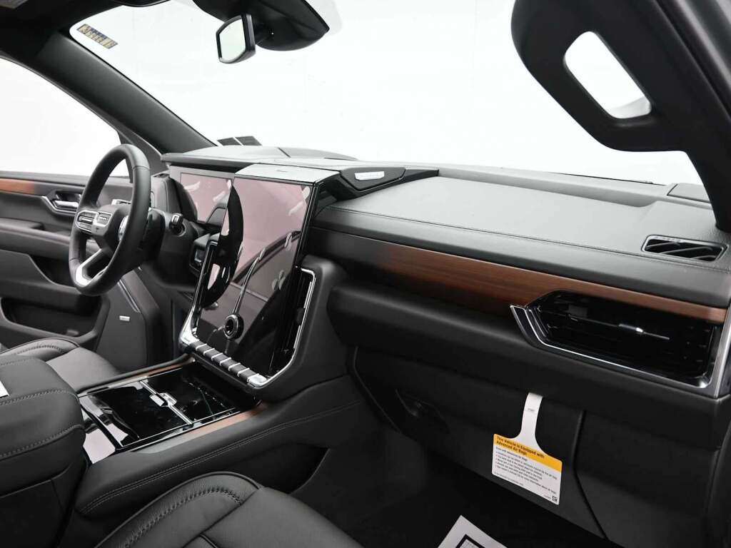 2026 GMC Yukon XL 4WD Denali