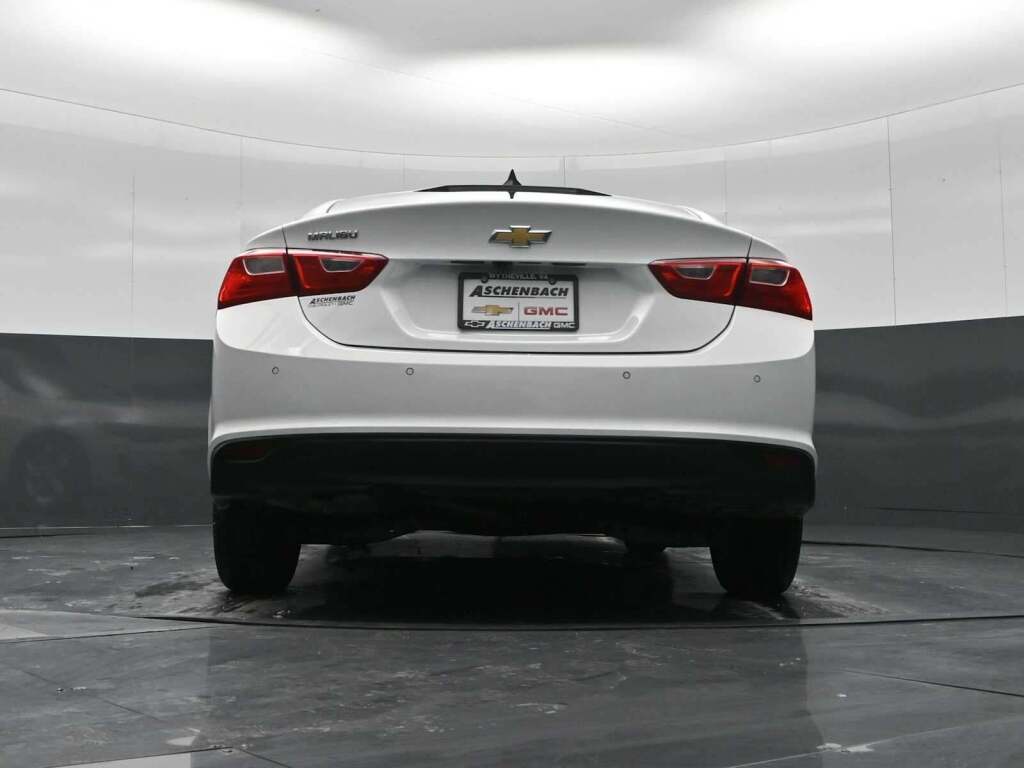 2022 Chevrolet Malibu FWD 1FL