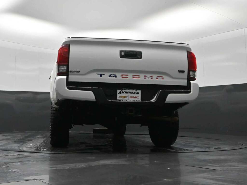 2019 Toyota Tacoma SR V6