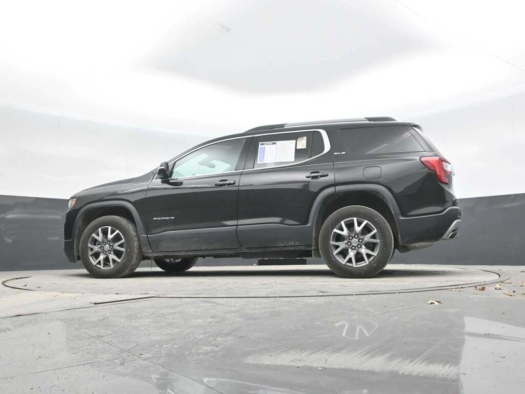 2022 GMC Acadia AWD SLE