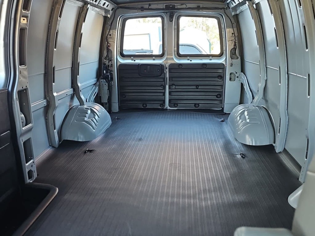 2025 Chevrolet Express Cargo RWD 2500 Extended Wheelbase WT