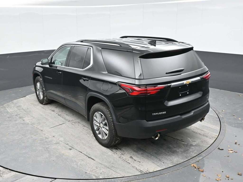 2023 Chevrolet Traverse FWD LT Cloth