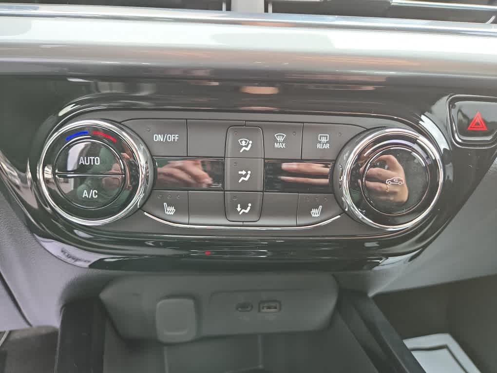 2026 Chevrolet Trax FWD LT