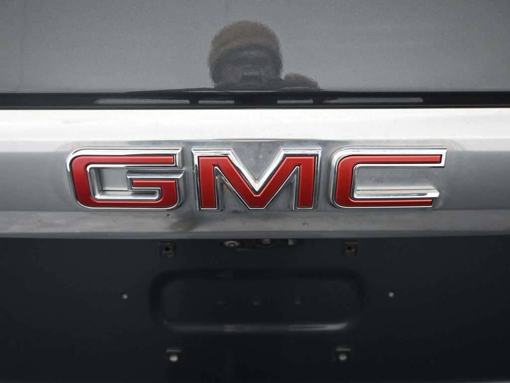 2021 GMC Yukon 4WD Denali