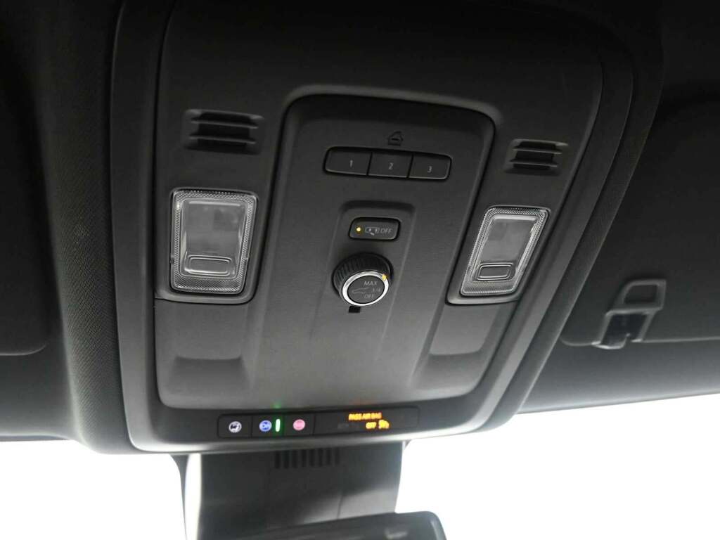 2024 Chevrolet Suburban 4WD LT